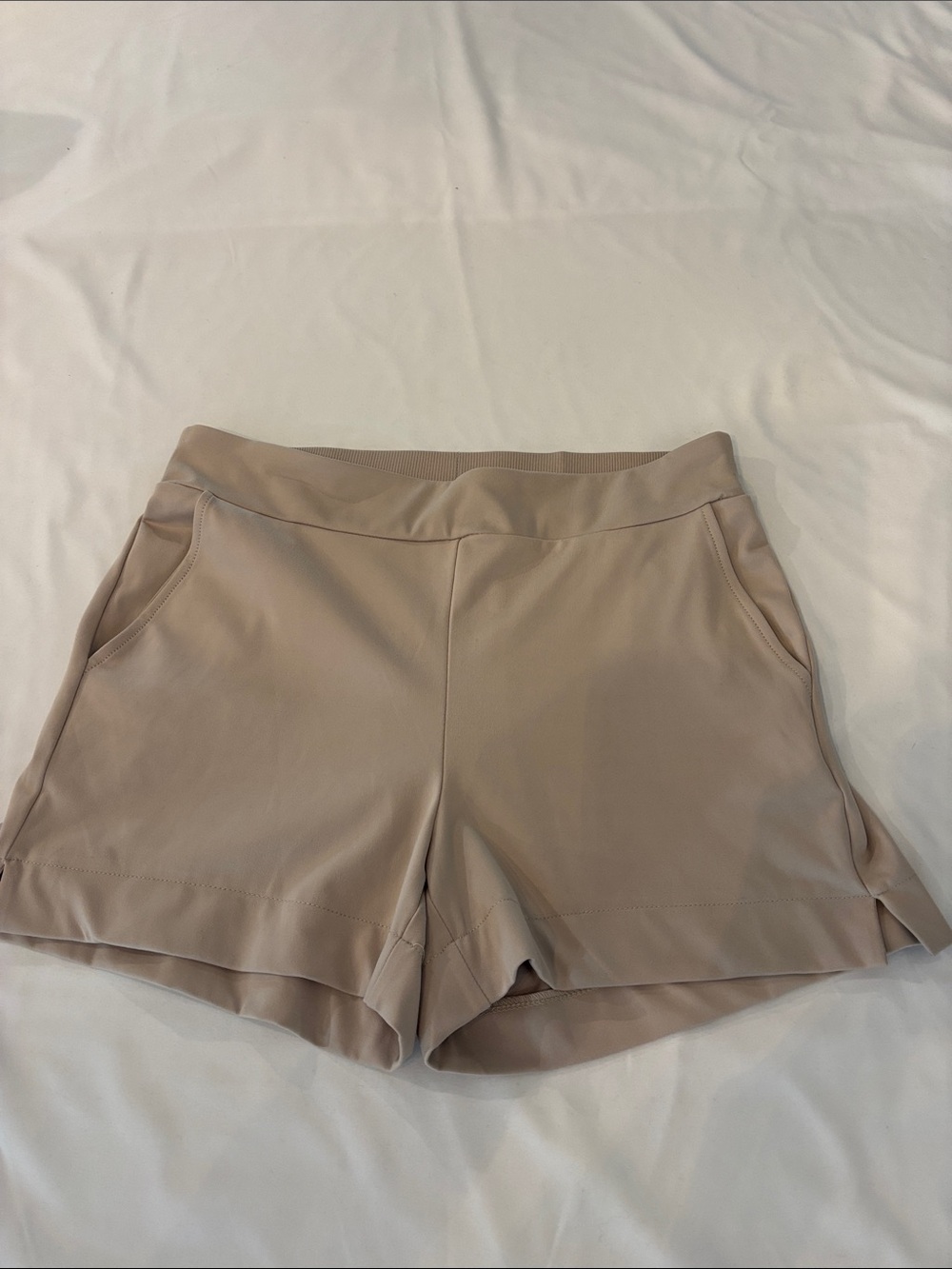Rachel Zoe women’s Neutral Beige pull on stretchy 3” Shorts. Size Medium - Picture 2 of 6
